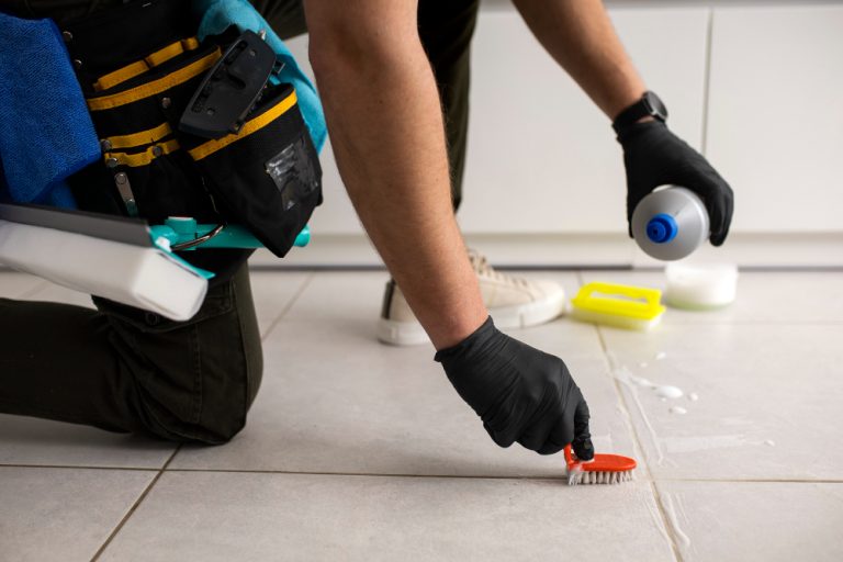 usuwamy farbe z plytek